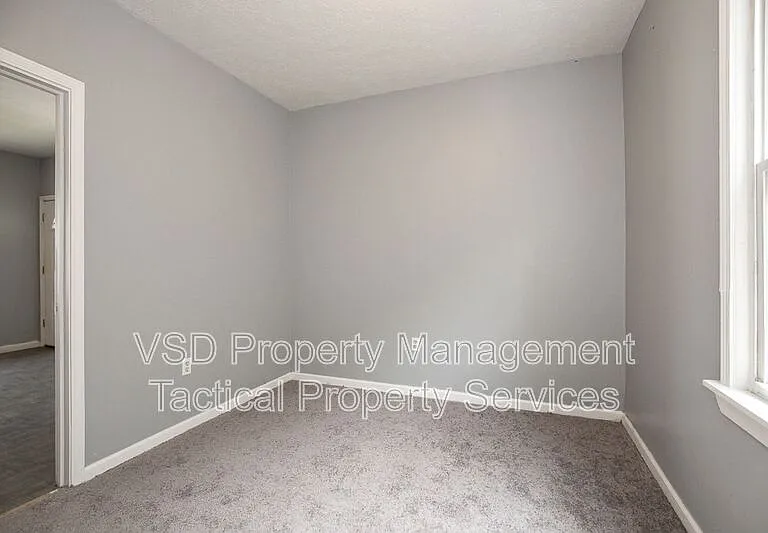 3651 E 55th St #3 — Photo 9