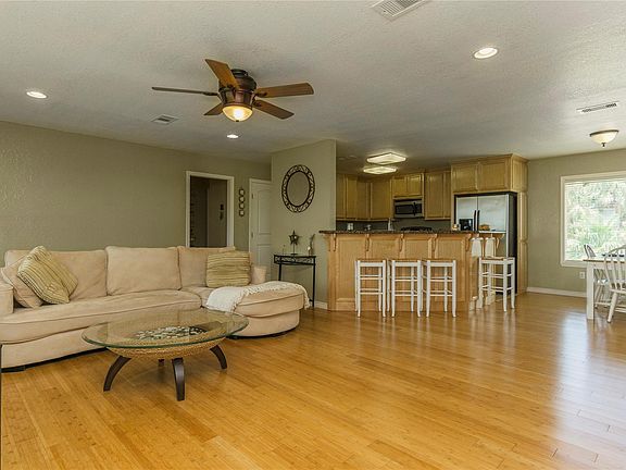 4th image of 160 Ocean Tide Dr