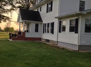 10056 E Bakerville Rd, Mount Vernon, IL 62864