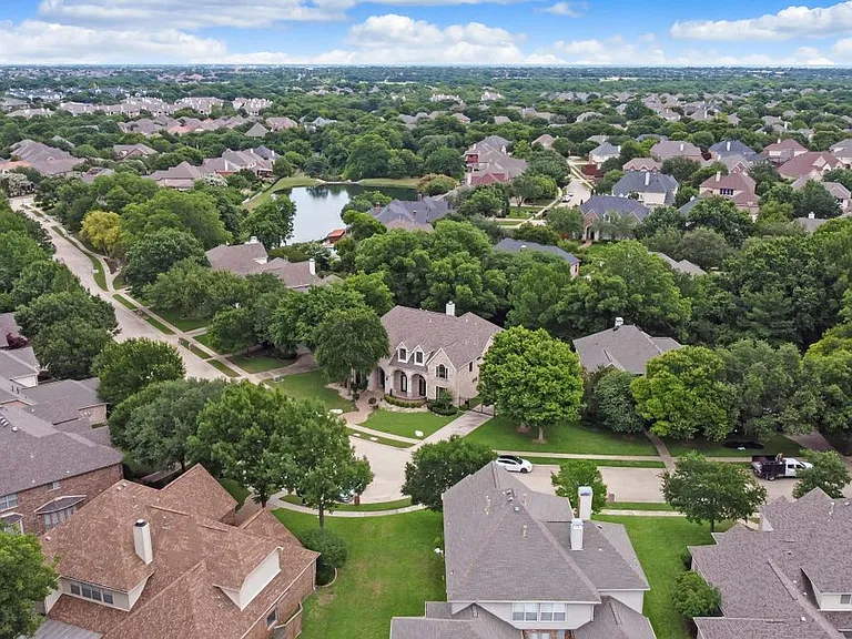 3310 Meadow Wood Dr — Photo 1