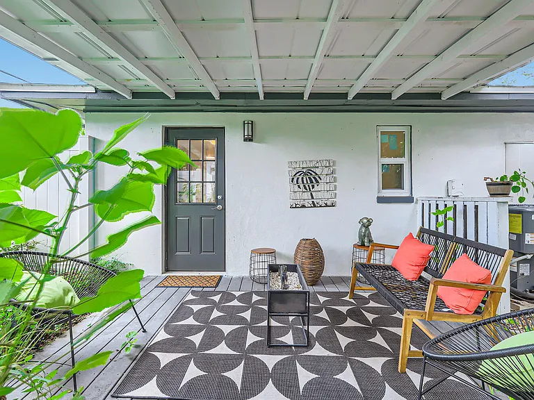 Ayla Apartments — Photo 4