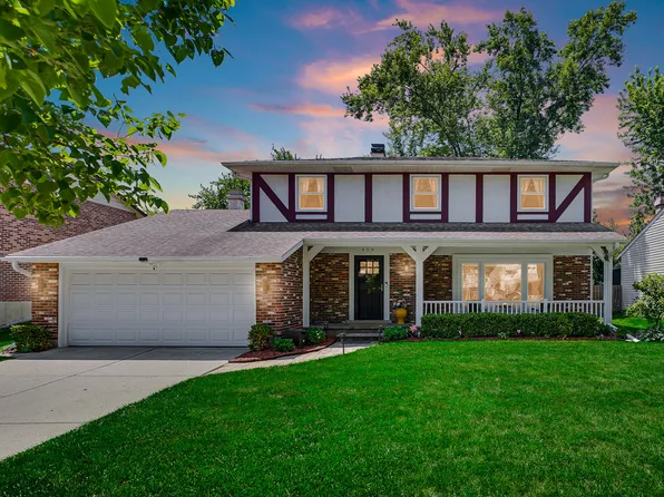 459 Sussex Ct, Buffalo Grove, IL 60089