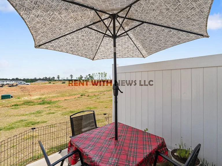 111 Starlight St — Photo 31