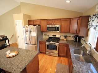 631 Pearse Rd, Schenectady, NY 12309