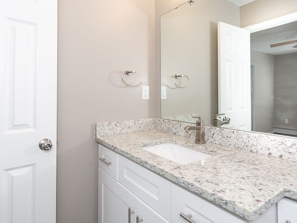 1st image of 27621 Chagrin Blvd APT 106