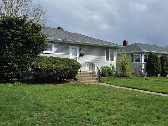 2nd image of 7529 Maryland Ave