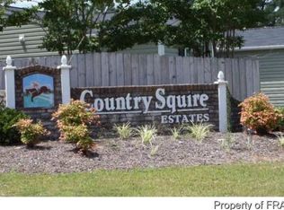 125 Jamestown Dr, Spring Lake, NC 28390