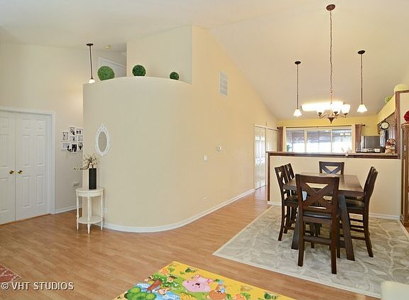 5th image of 1247 Huntington Dr