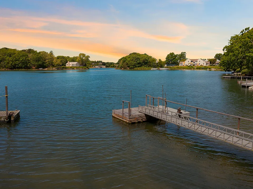 65 Waters Edge Rd
