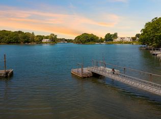 65 Waters Edge Rd, Southampton, NY 11968
