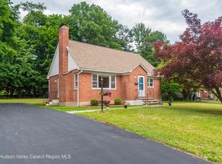 5 Harrington St, New Paltz, NY 12561