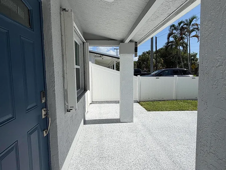 128 NW 10th Ave — Photo 7