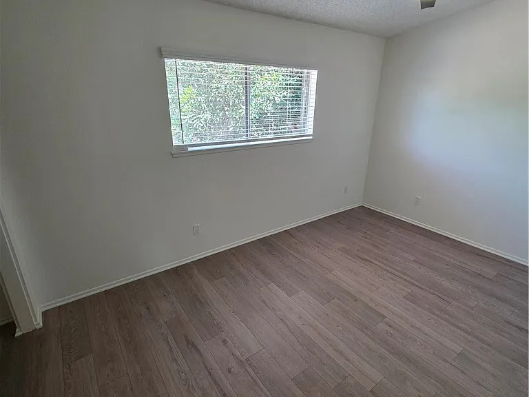 1528 Coolcrest Ave — Photo 10
