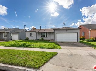2650 E 220th St, Carson, CA 90810