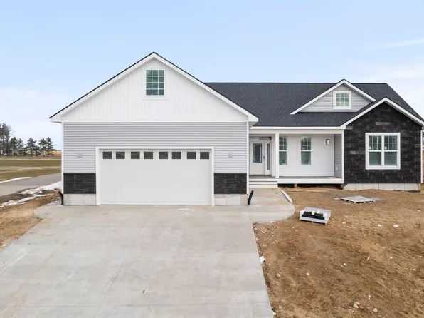 141 Stafford Dr, Traverse City, MI 49685