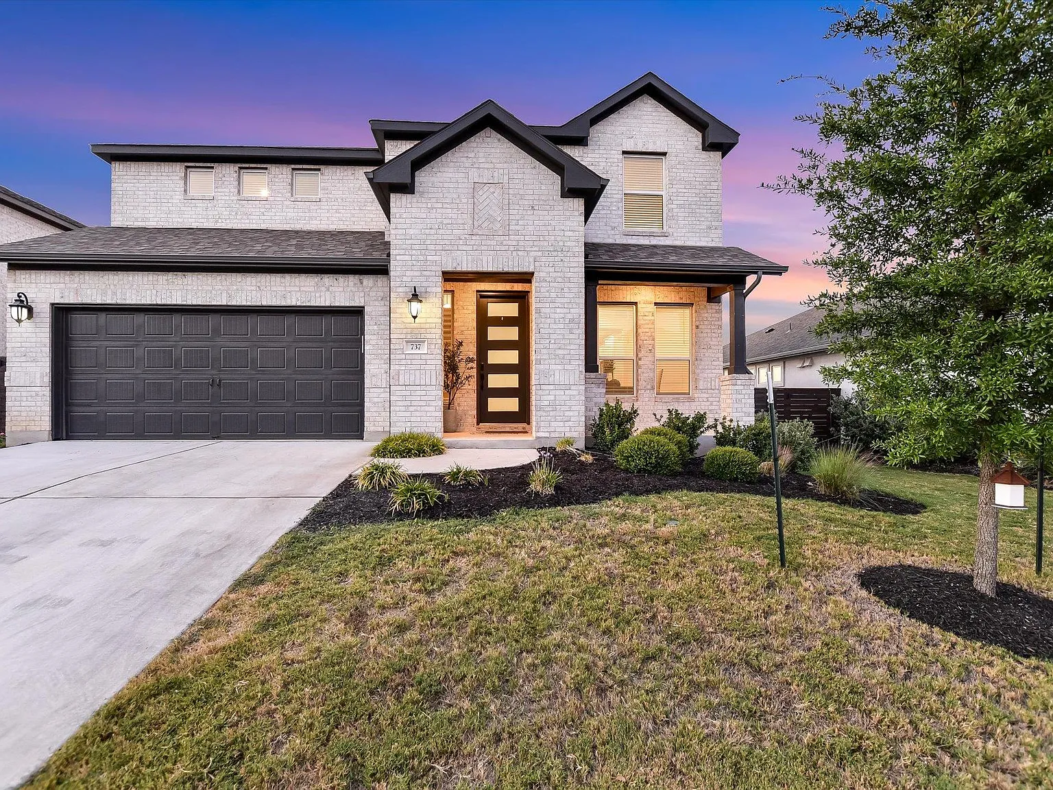 4 bed, 3.5 bath, 2696 sqft, $3,200 — Photo 3
