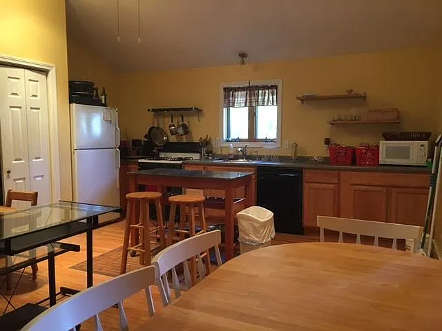 105 Boothby Ave — Photo 7