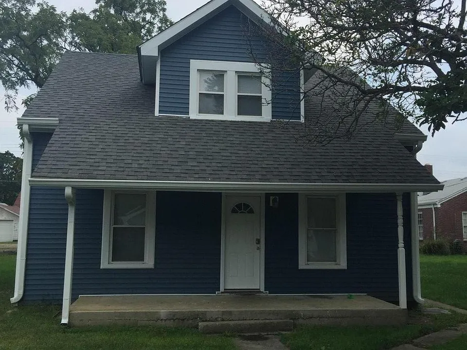 1006 W Rex St