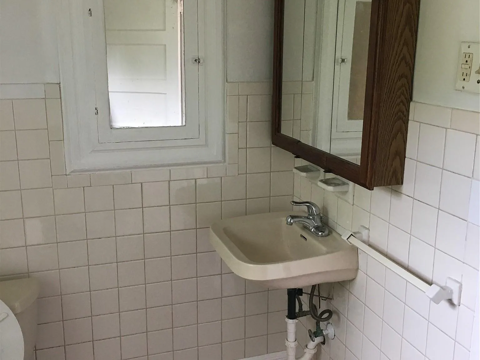 1 bed, 1.5 bath, 1400 sqft, $2,400 — Photo 2