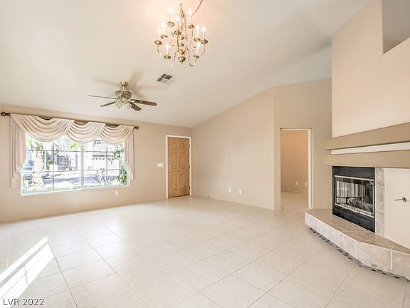 5th image of 1523 Glassy Pond Ave