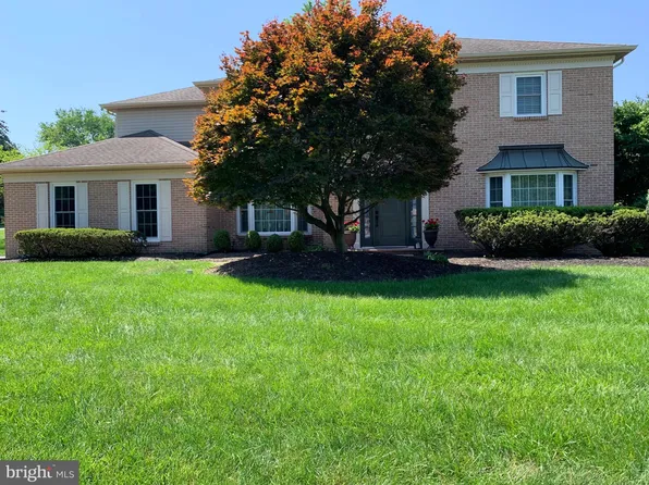 840 Mara Dr, Blue Bell, PA 19422