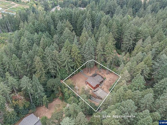 5th image of 23508 Lewis Dr