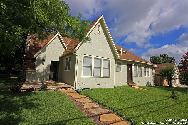 1st image of 301 W Lullwood Ave