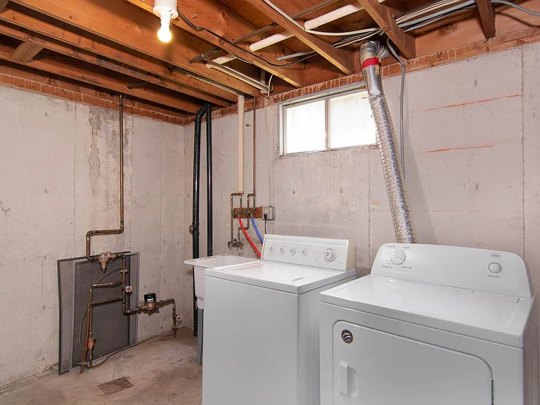 2218 W Cleveland Ave — Photo 12