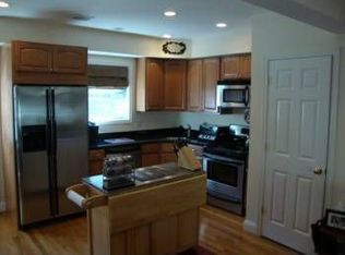 56 Smith St, Quincy, MA 02169