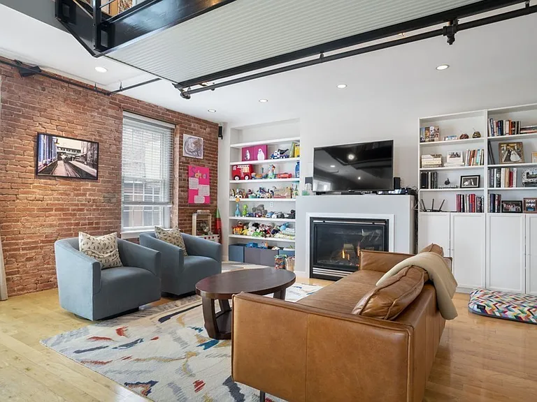 8 Newcomb St #5 — Photo 10