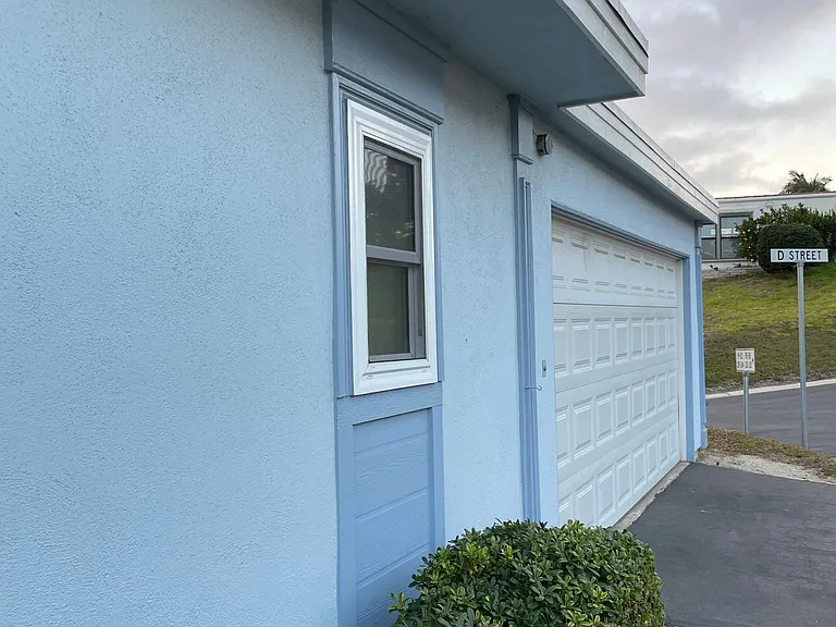 Attached Garage