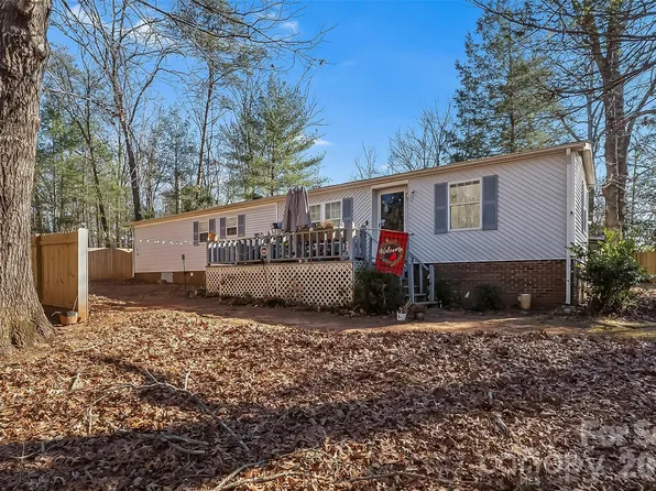 1446 Bridlewood Ln, Morganton, NC 28655