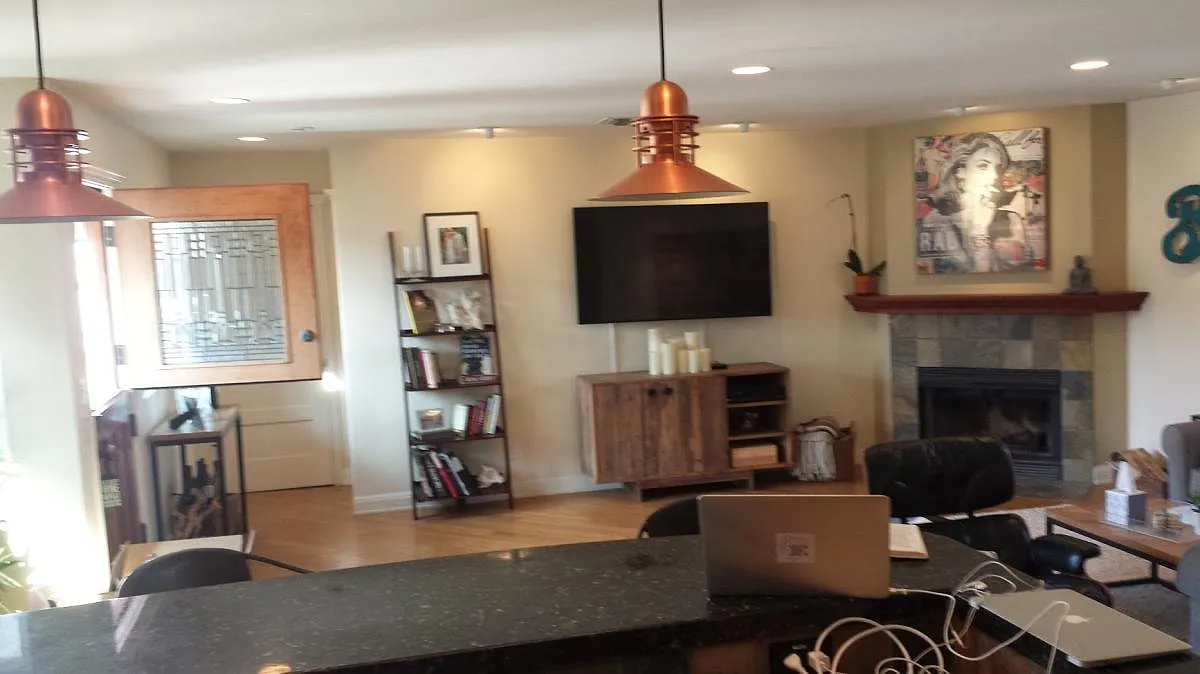 3 bed, 1150 sqft, $6,500 — Photo 3