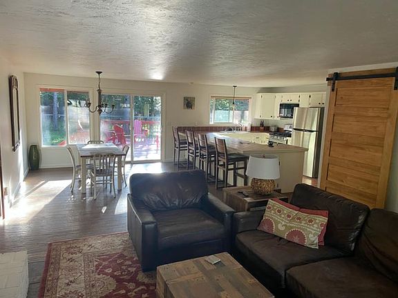 5th image of 2301 E Lakeshore Dr