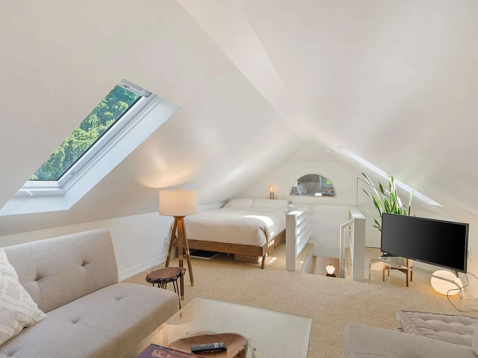 1 bed, 737 sqft, $3,000 — Photo 3