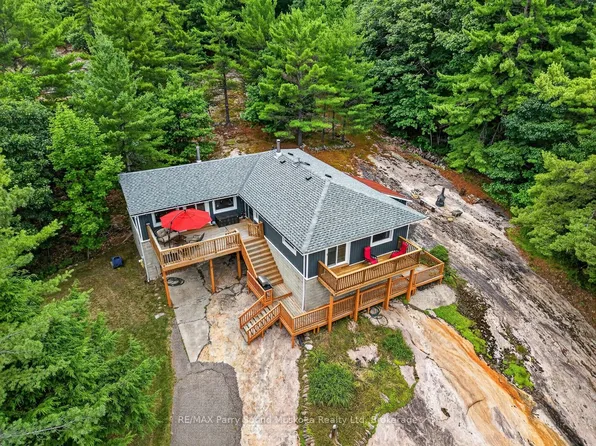 3 Ridgeway Dr, Carling, ON P0G 1G0