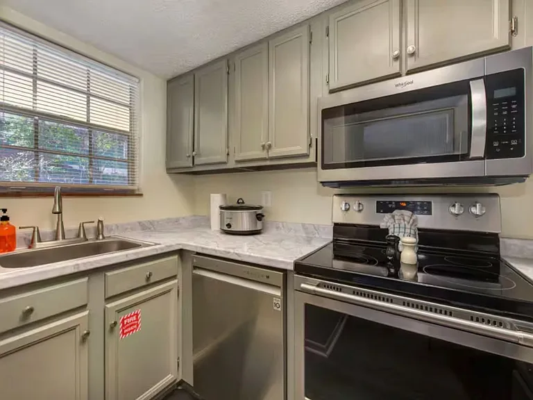 260 Roaring Fork Rd #208B — Photo 14