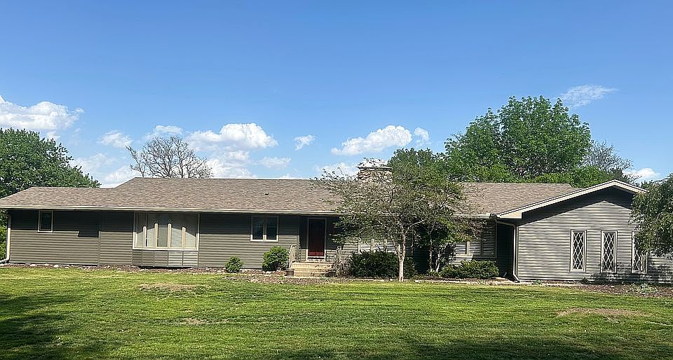 1st image of 4412 Manor Cir