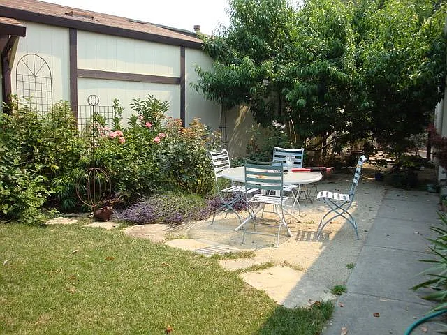 1050 Wightman Way — Photo 10