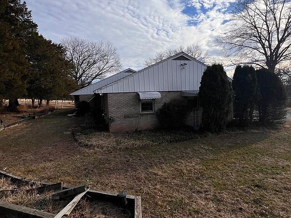 2nd image of 1200 Schoffers Rd