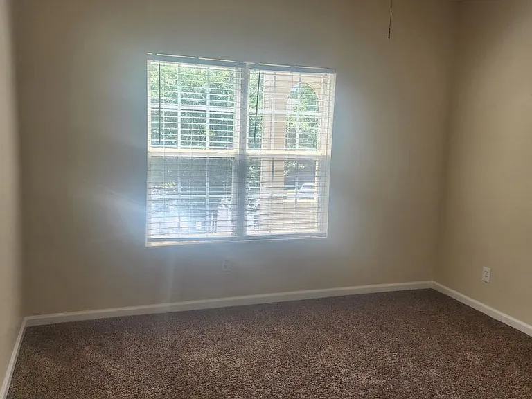 150 Wexford Dr #204 — Photo 17