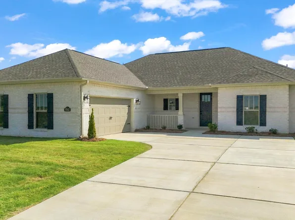 1065 Maplehurst St, Decatur, AL 35603