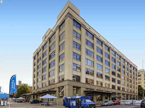 1314 NW Irving St APT 303, Portland, OR 97209