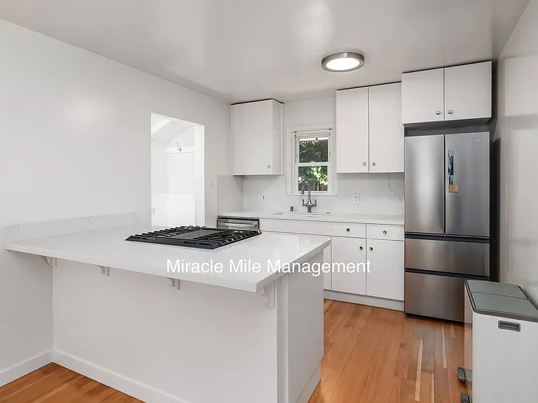 2021 5th Ave — Photo 3