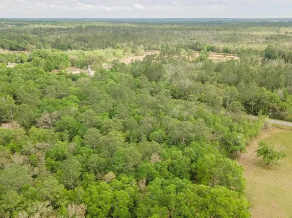 7730 S Airport Rd, Milton, FL 32583