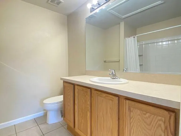 4430 SW 49th Ave — Photo 15