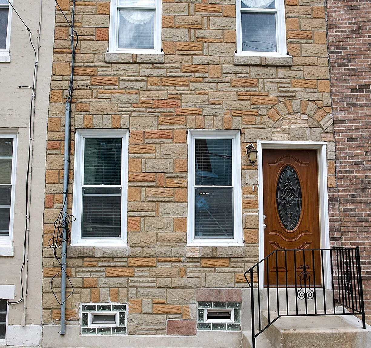 2 bed, 892 sqft, $1,450 — Photo 1
