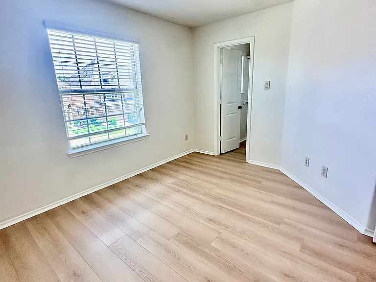 6430 Stoney Creek Dr — Photo 30
