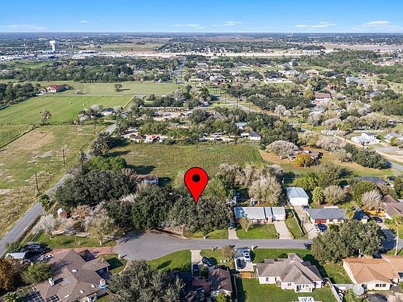 2nd image of 422 Countryside Ln