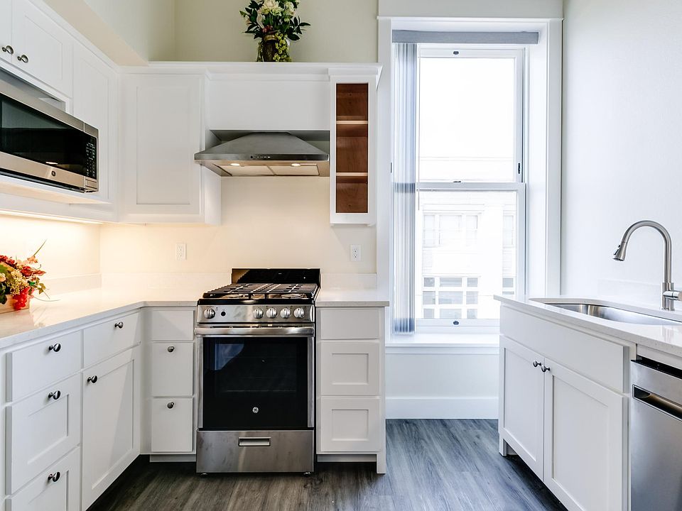 1st image of 607 E Main St #204